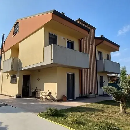 Ghiaia Locazione Turistica Maison d'hôtes Castel d'Azzano